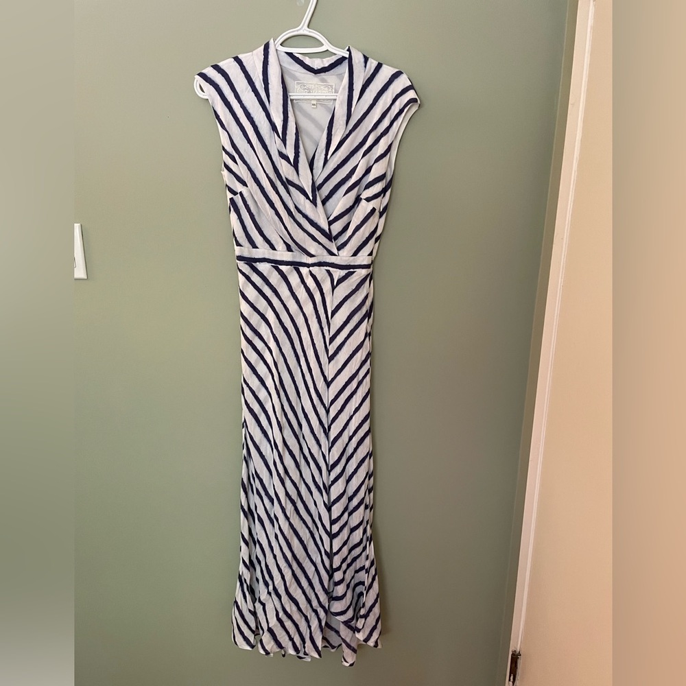 Pink Martini Blue and White MIDI/Maxi